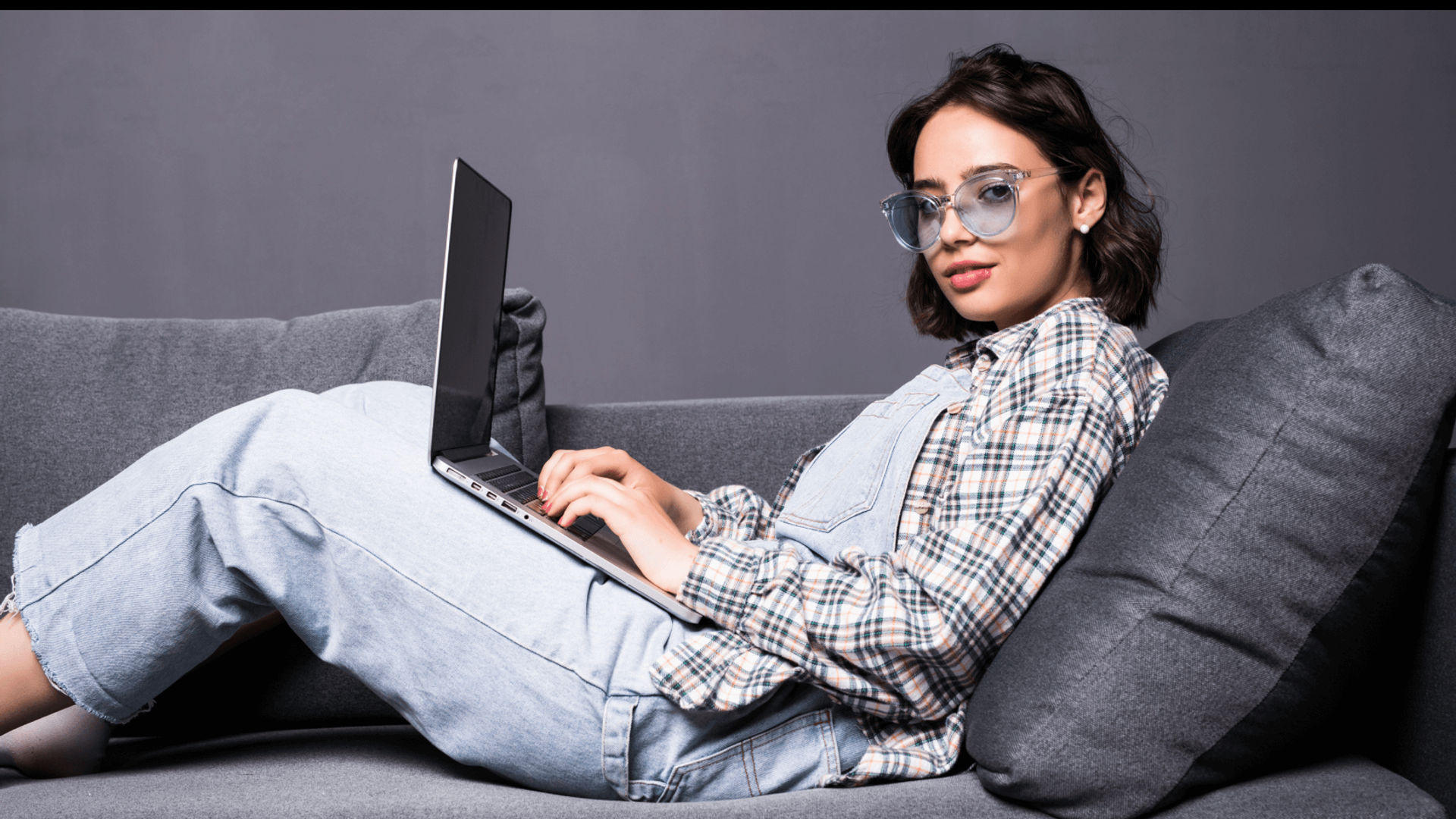 How to create a user-friendly interface: 16 best techniques